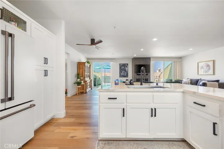 647 2nd Street, Hermosa Beach, California 90254