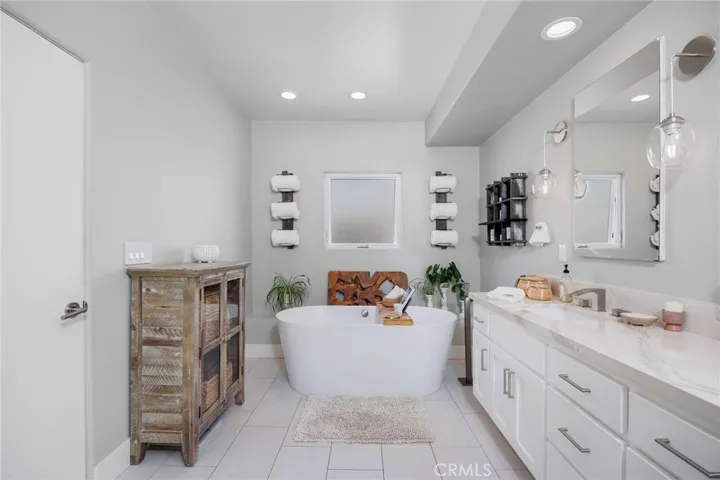 647 2nd Street, Hermosa Beach, California 90254