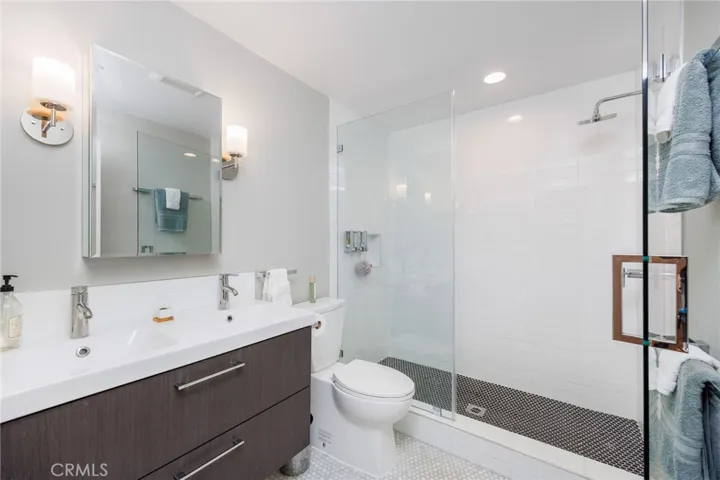 647 2nd Street, Hermosa Beach, California 90254
