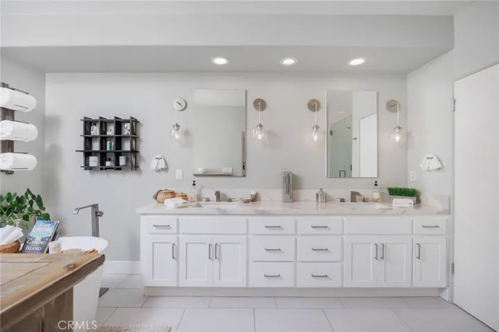 647 2nd Street, Hermosa Beach, California 90254