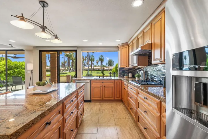 30-web-or-mls-8M4A9336