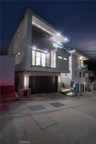 214 El Porto Street, Manhattan Beach, California 90266