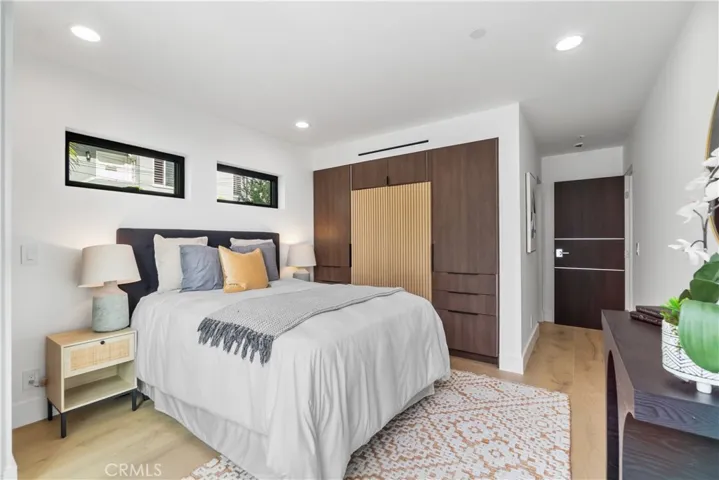 214 El Porto Street, Manhattan Beach, California 90266
