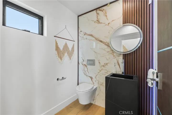 214 El Porto Street, Manhattan Beach, California 90266