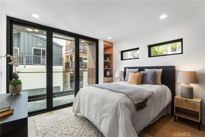 214 El Porto Street, Manhattan Beach, California 90266