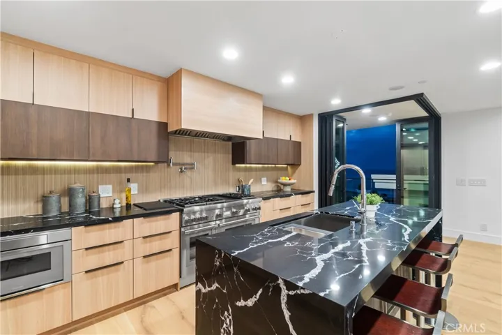 214 El Porto Street, Manhattan Beach, California 90266