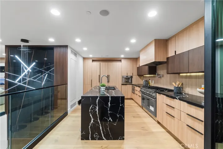 214 El Porto Street, Manhattan Beach, California 90266