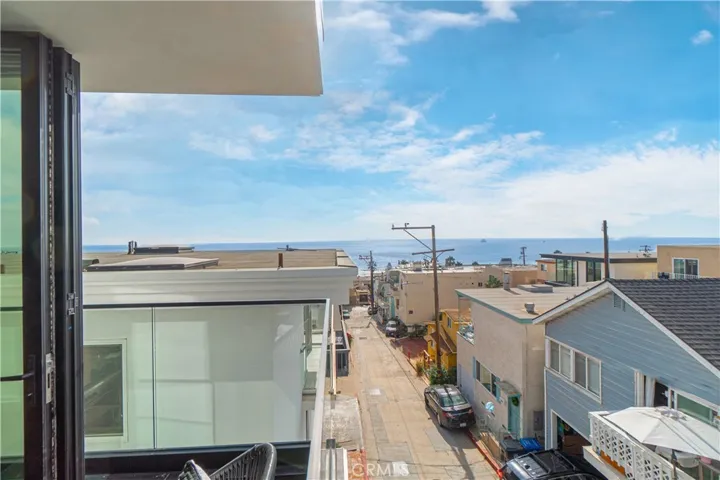 214 El Porto Street, Manhattan Beach, California 90266