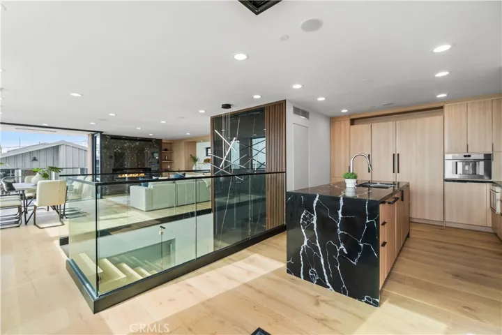 214 El Porto Street, Manhattan Beach, California 90266
