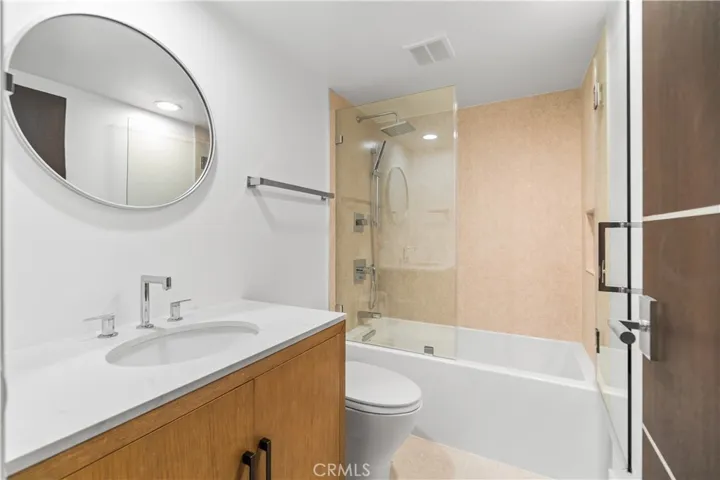 214 El Porto Street, Manhattan Beach, California 90266