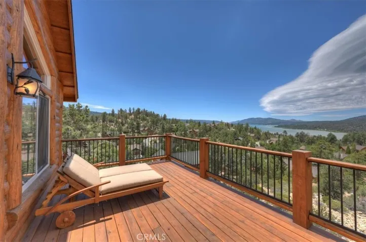 438 Starlight Circle, Big Bear Lake, California 92315