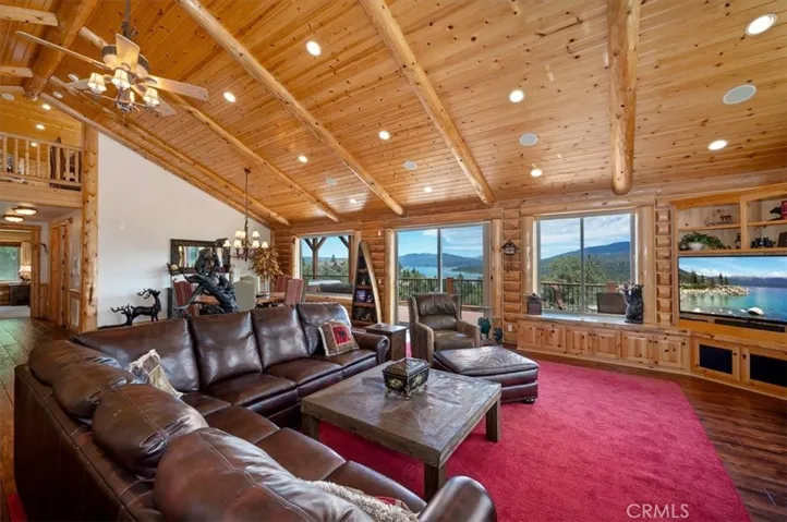 438 Starlight Circle, Big Bear Lake, California 92315