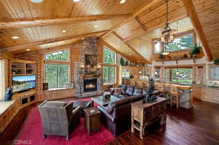 438 Starlight Circle, Big Bear Lake, California 92315