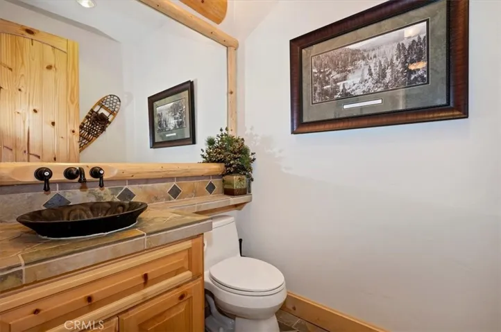 438 Starlight Circle, Big Bear Lake, California 92315