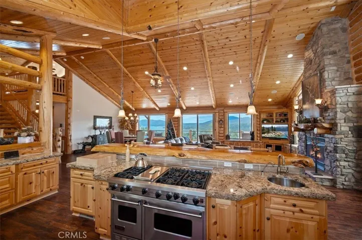 438 Starlight Circle, Big Bear Lake, California 92315