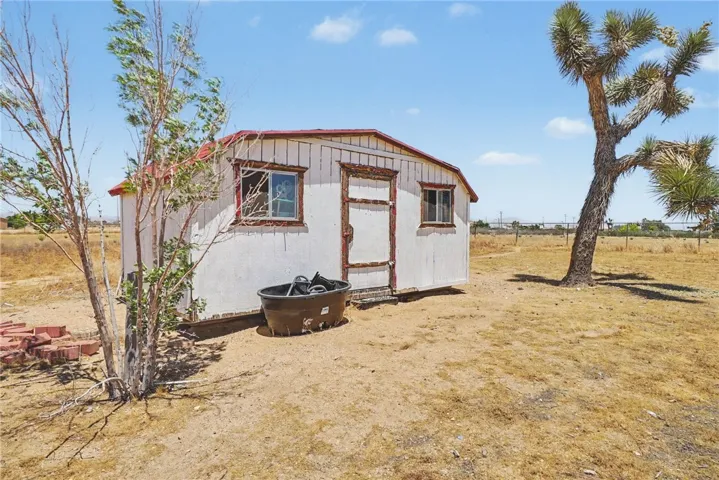 13451 Sonora Road, Phelan, California 92371