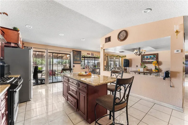 9615 E Avenue S12, Littlerock, California 93543
