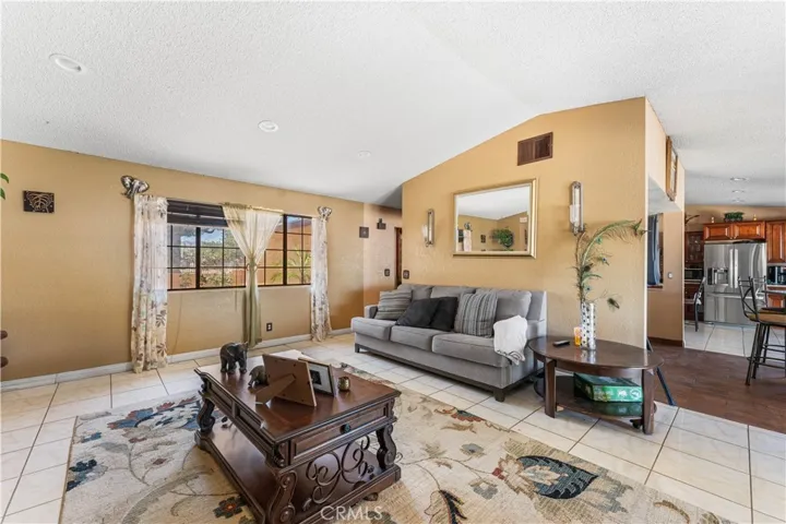 9615 E Avenue S12, Littlerock, California 93543