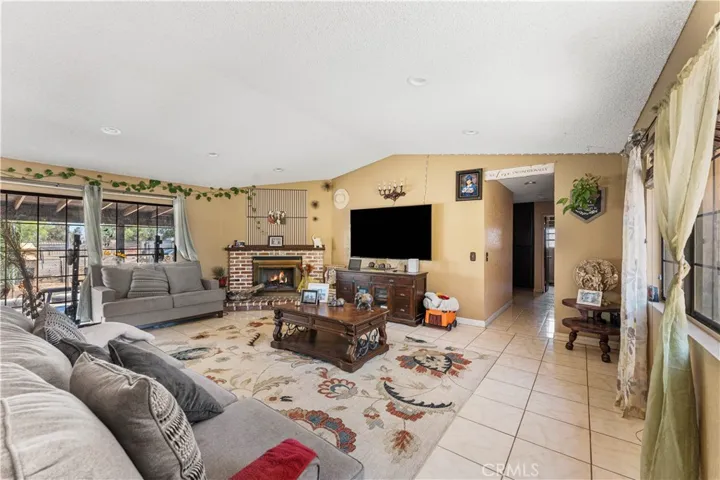 9615 E Avenue S12, Littlerock, California 93543