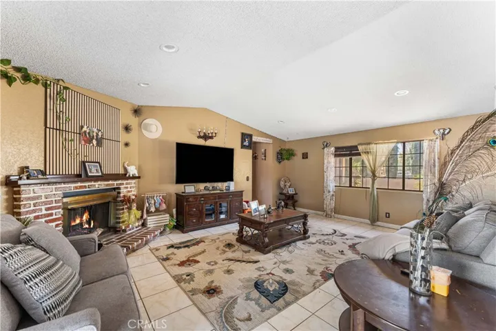 9615 E Avenue S12, Littlerock, California 93543