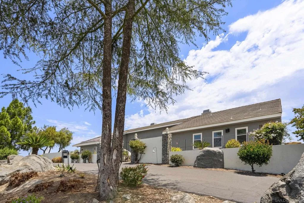 28455 Meadow Mesa, Escondido, California 92026 — photo 4