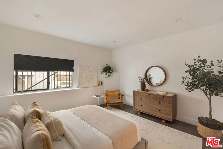 4130 Parva Avenue, Los Angeles, California 90027