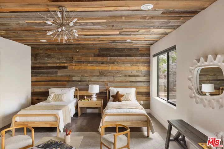 4130 Parva Avenue, Los Angeles, California 90027