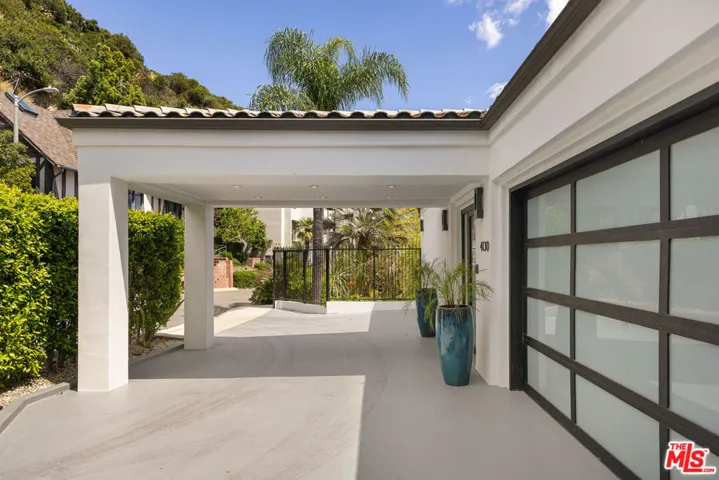 4130 Parva Avenue, Los Angeles, California 90027