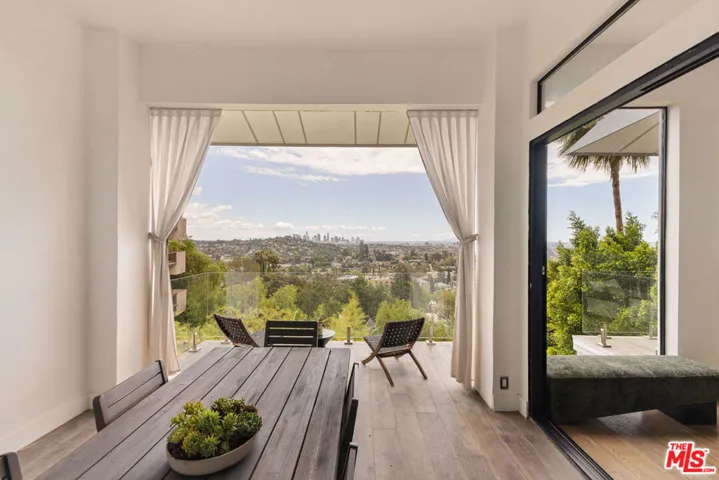 4130 Parva Avenue, Los Angeles, California 90027