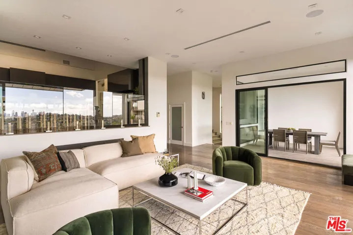 4130 Parva Avenue, Los Angeles, California 90027