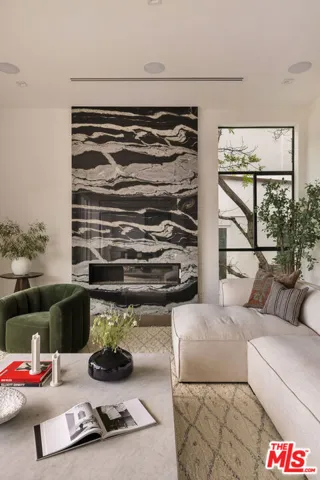 4130 Parva Avenue, Los Angeles, California 90027