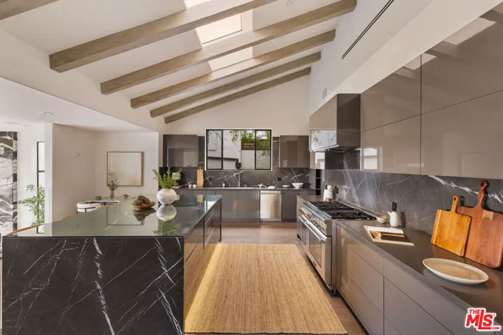 4130 Parva Avenue, Los Angeles, California 90027