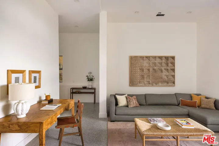 4130 Parva Avenue, Los Angeles, California 90027