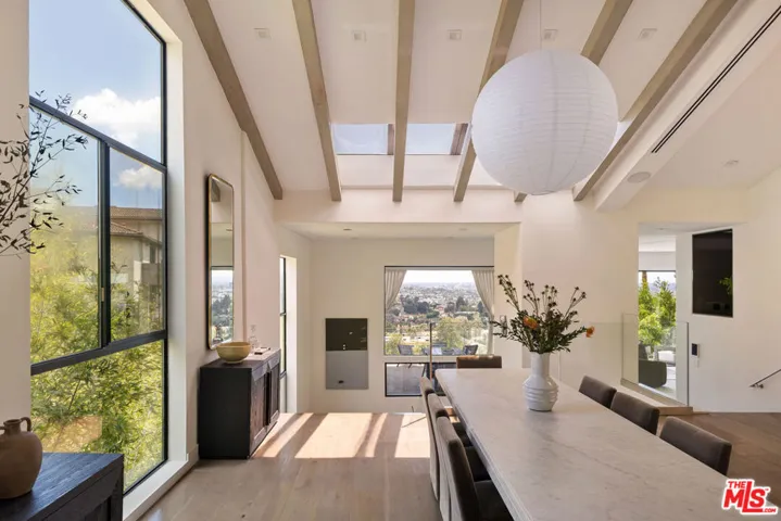 4130 Parva Avenue, Los Angeles, California 90027