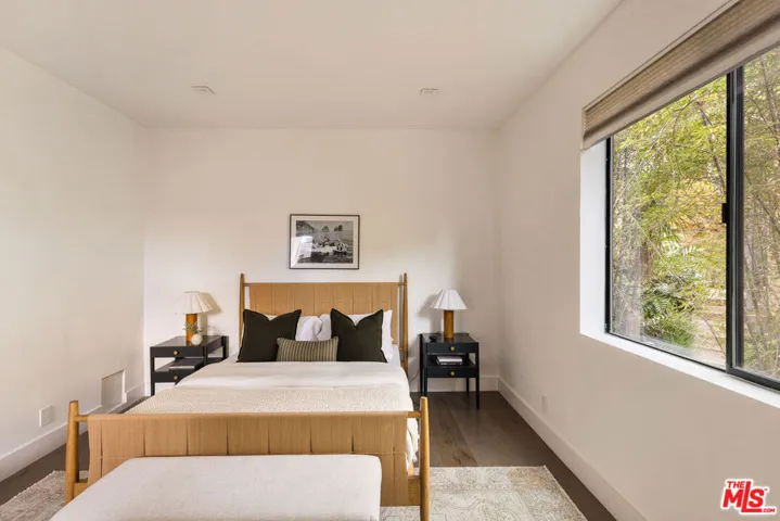 4130 Parva Avenue, Los Angeles, California 90027