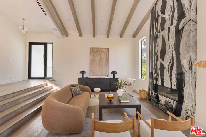 4130 Parva Avenue, Los Angeles, California 90027