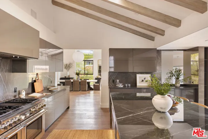 4130 Parva Avenue, Los Angeles, California 90027