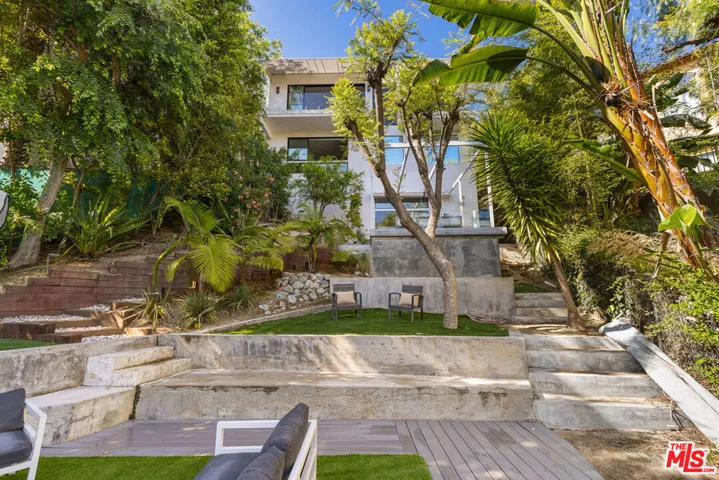 4130 Parva Avenue, Los Angeles, California 90027
