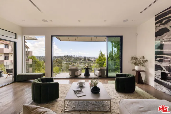 4130 Parva Avenue, Los Angeles, California 90027