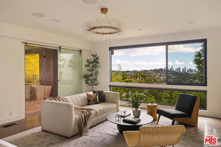 4130 Parva Avenue, Los Angeles, California 90027