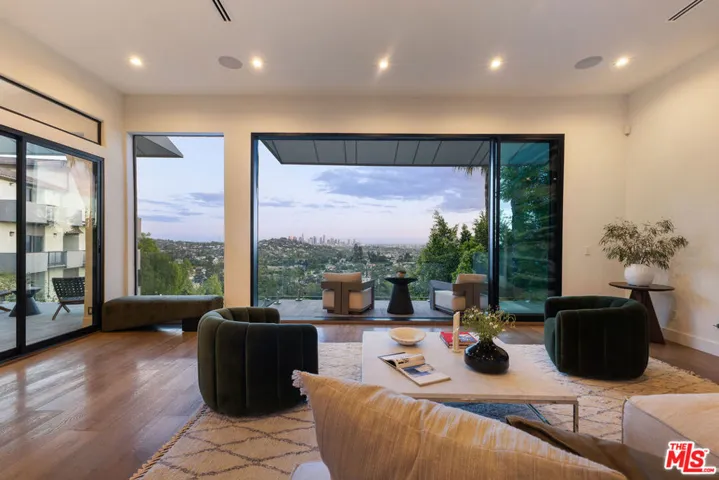 4130 Parva Avenue, Los Angeles, California 90027
