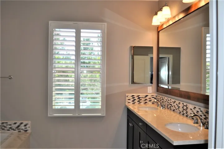 21 Norwich, Irvine, California 92620