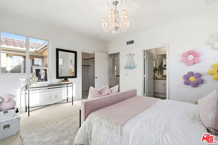 20274 Via Medici, Porter Ranch, California 91326