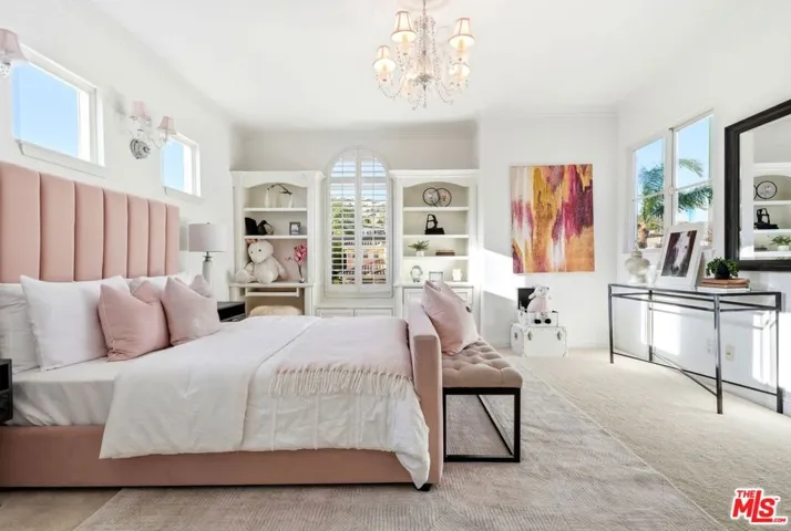 20274 Via Medici, Porter Ranch, California 91326