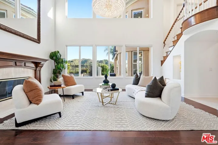 20274 Via Medici, Porter Ranch, California 91326