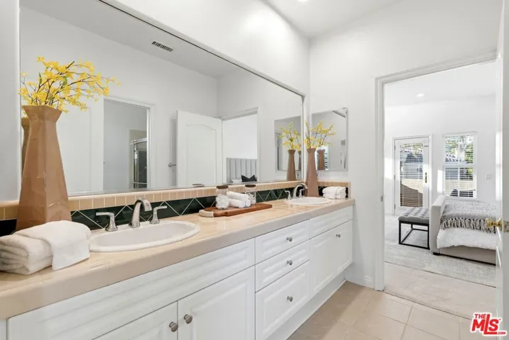 20274 Via Medici, Porter Ranch, California 91326