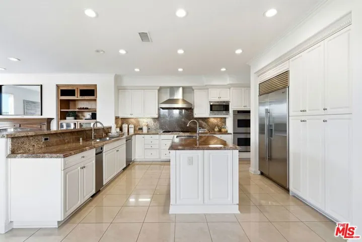 20274 Via Medici, Porter Ranch, California 91326