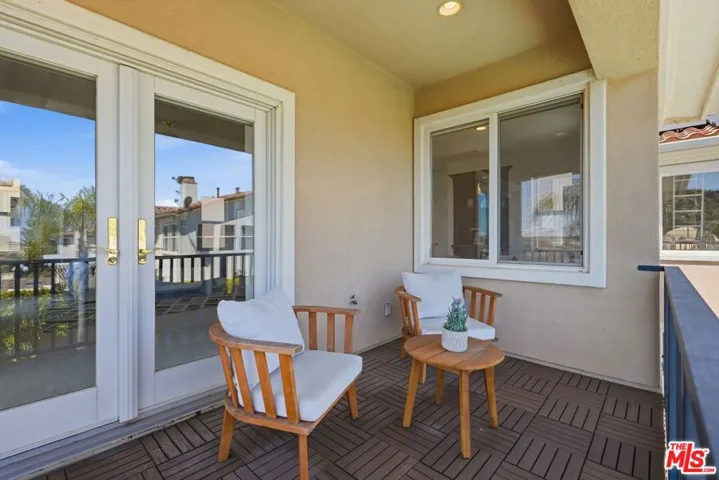 20274 Via Medici, Porter Ranch, California 91326