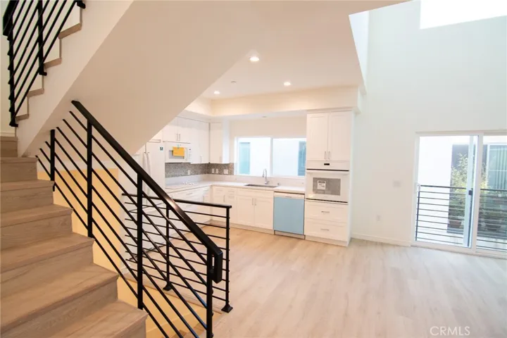 1187 Crenshaw Boulevard 103, Los Angeles, California 90019