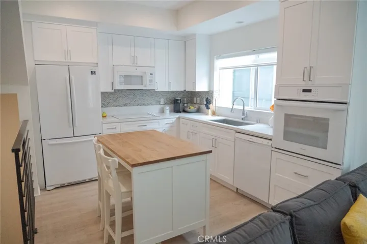 1187 Crenshaw Boulevard 103, Los Angeles, California 90019